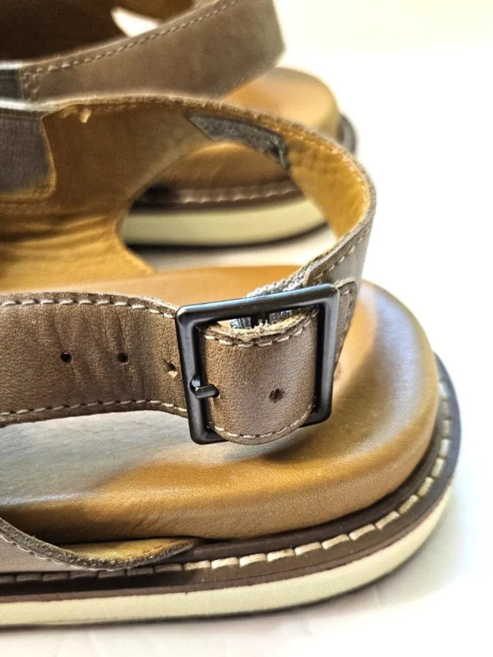 Keen Lana Cross Strap Sandals Brown Leather Women's Size 9.5 Adjustable Strap